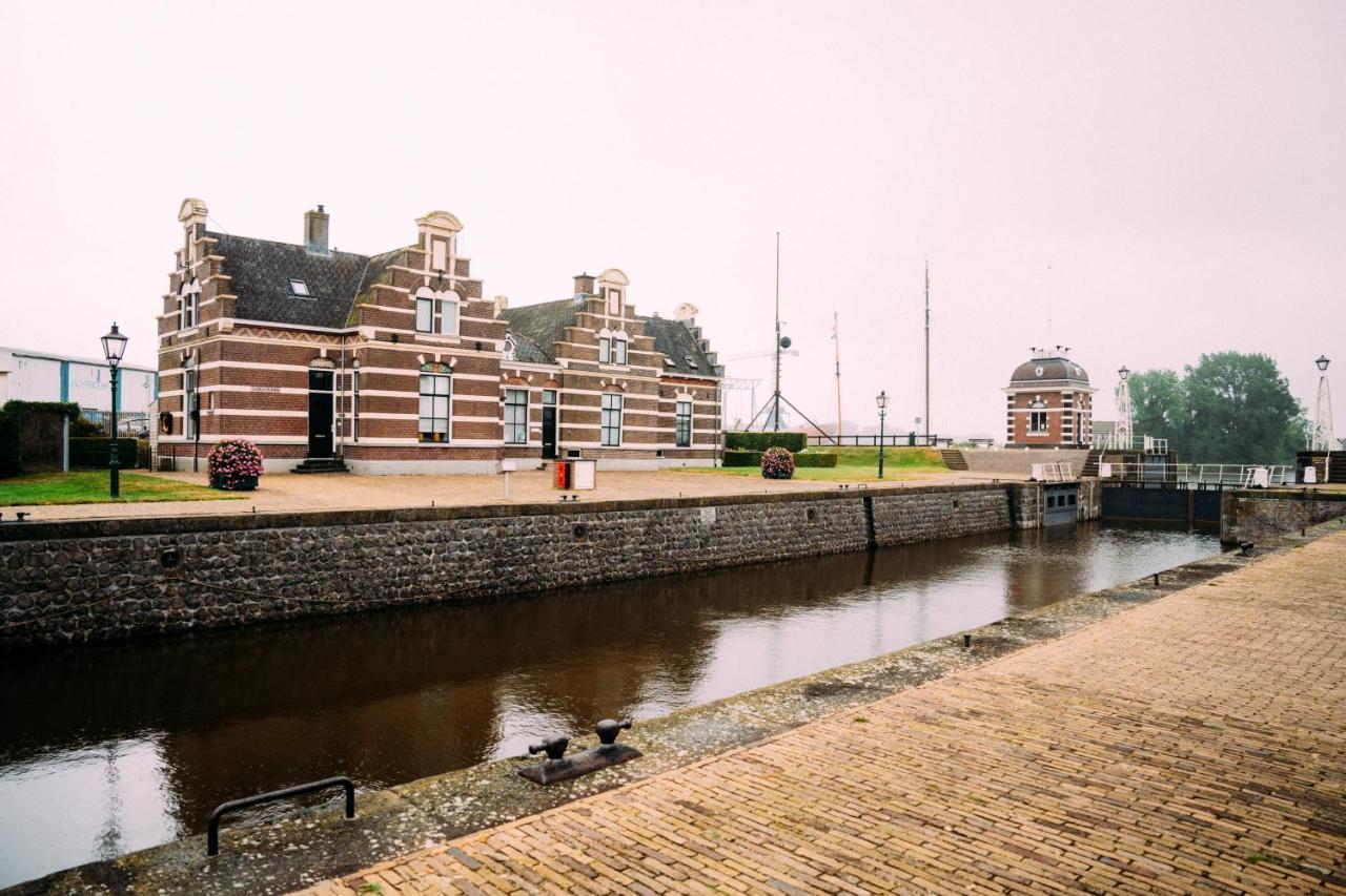 Huis Aan De Haven Lemmer Exterior foto